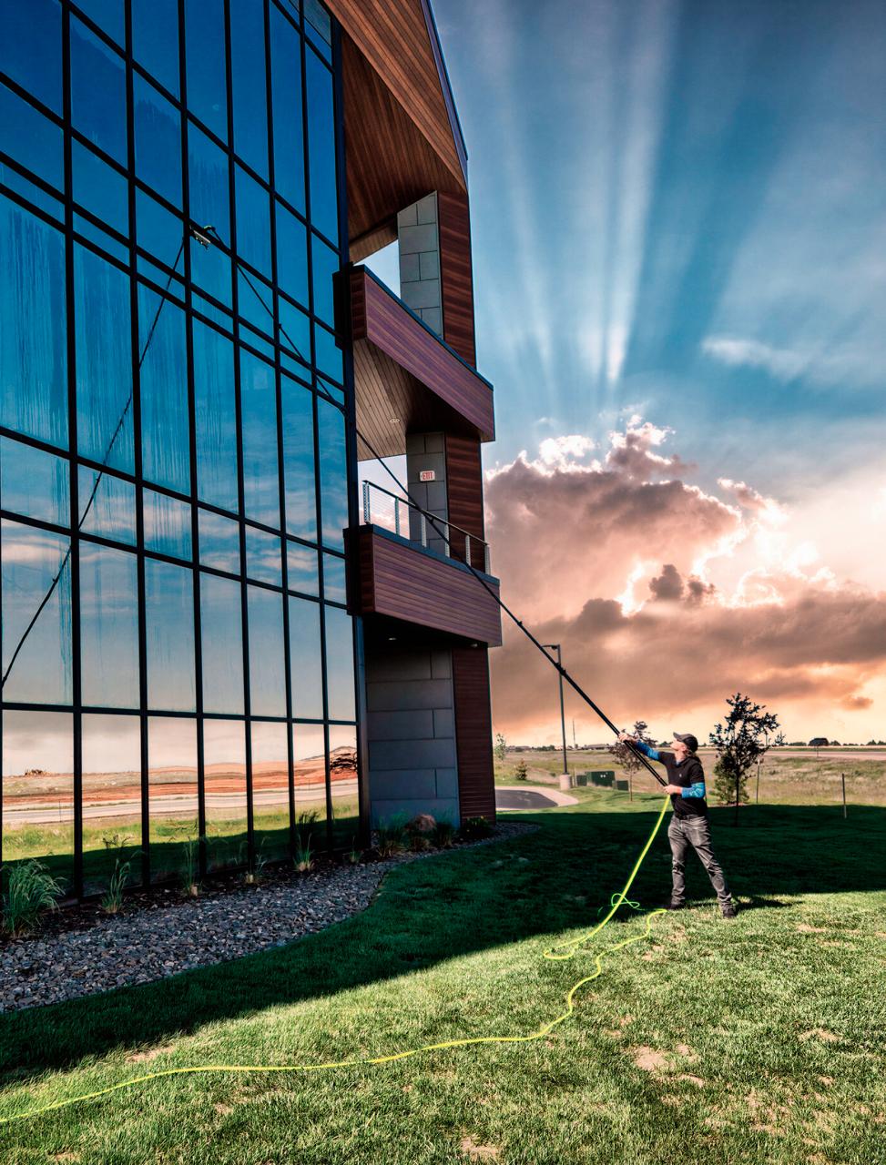 Commercial window cleaning with a water-fed pole